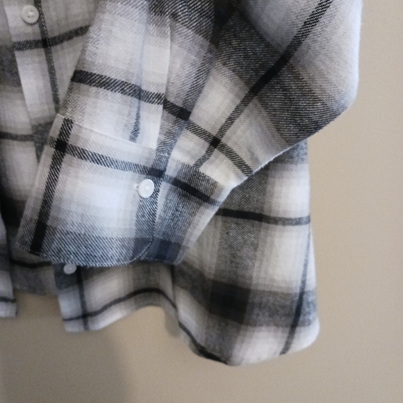 H&M Plaid Long Sleeve Shirt - Picture 5 of 7